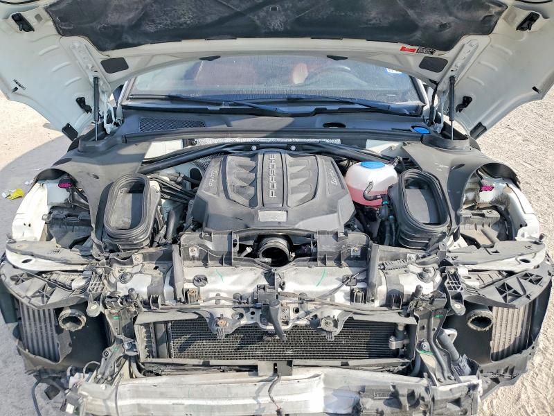 2016 Porsche Macan Turbo