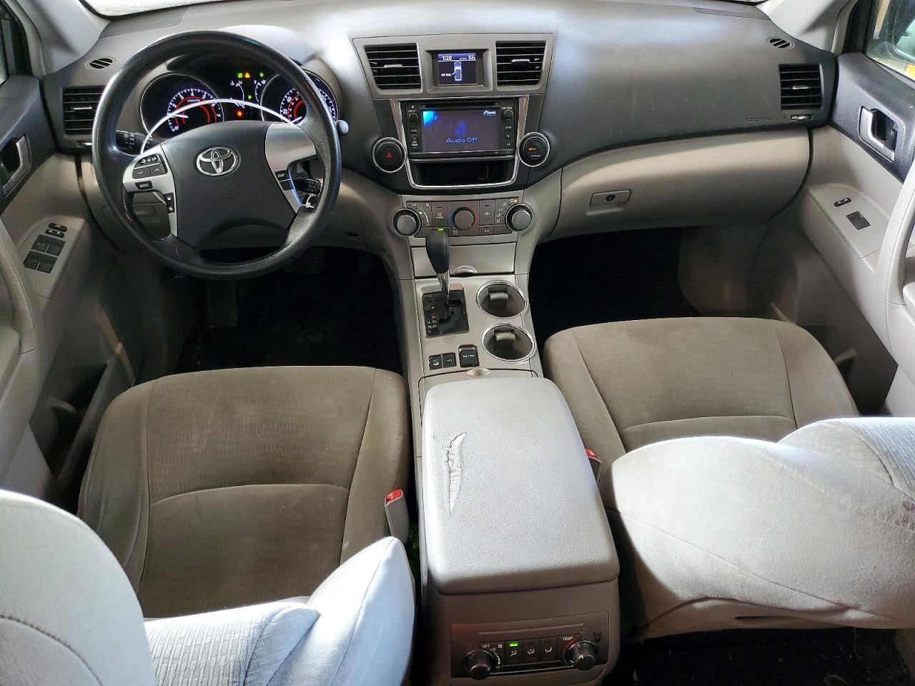 2013 Toyota Highlander Base