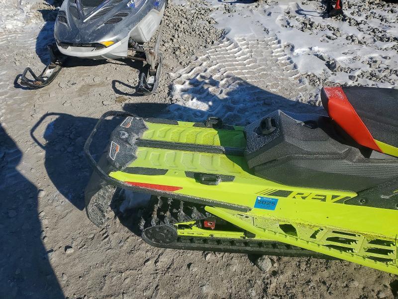 2020 Skidoo Summit X85