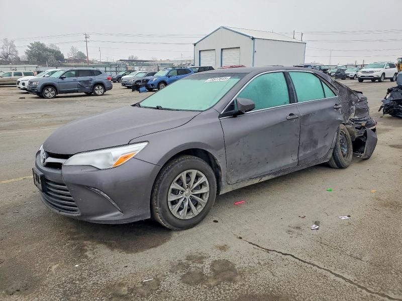 2016 Toyota Camry le