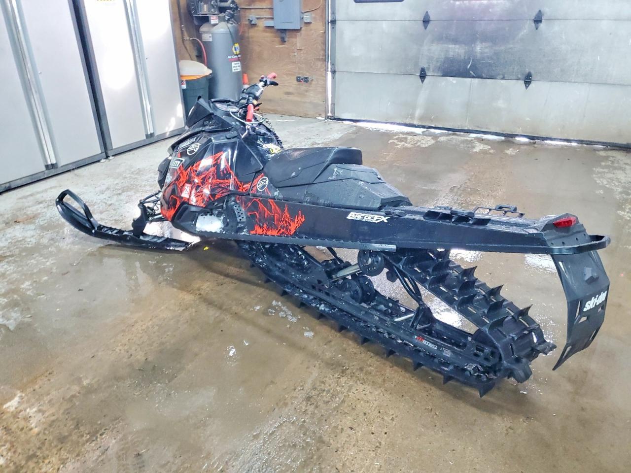 2015 Skidoo 2015 SKI-DOO Boondocker Snowmobile