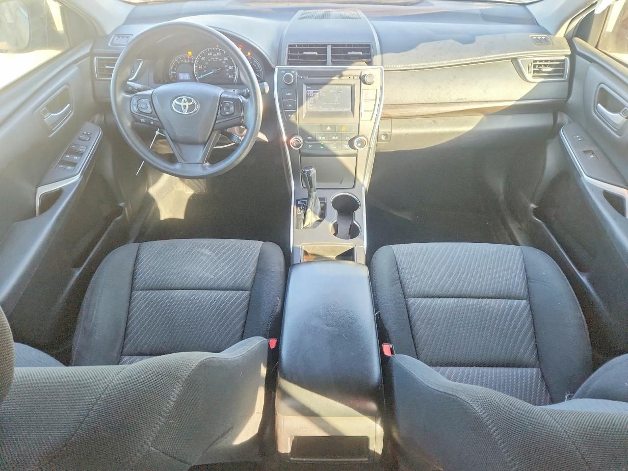 2015 Toyota Camry le