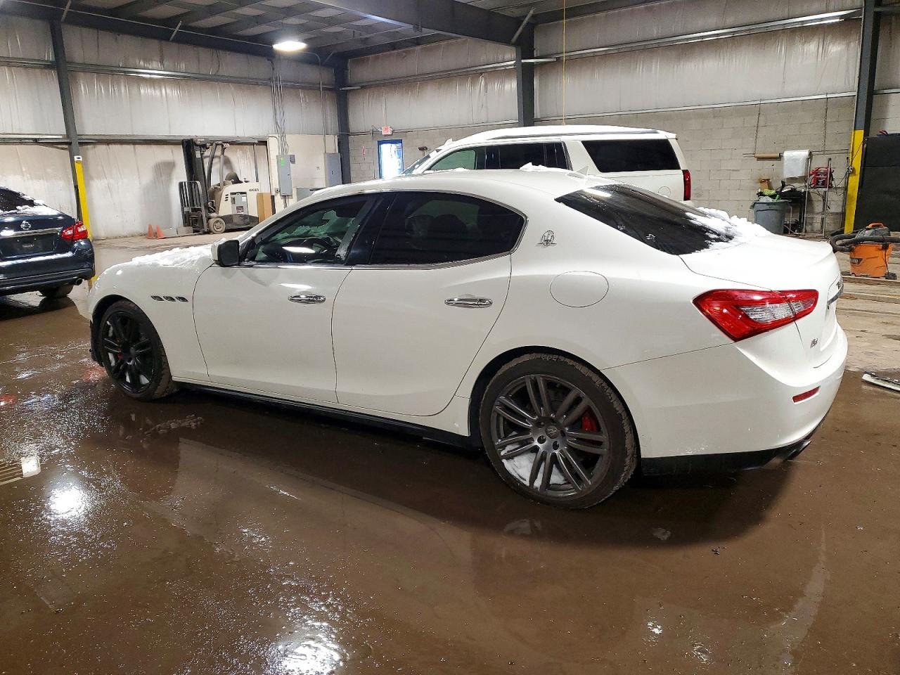 2016 Maserati Ghibli s