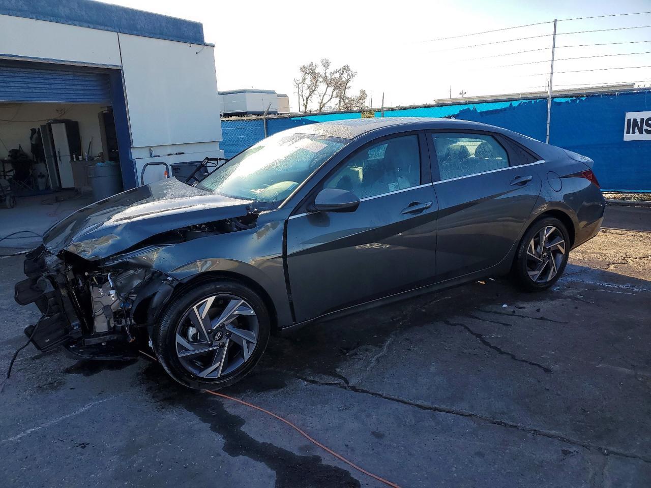 2025 Hyundai Elantra sel