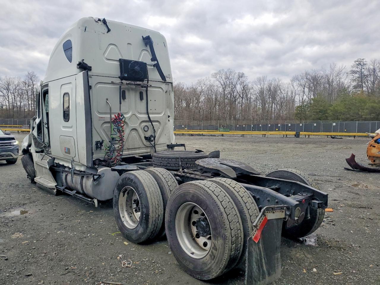 2025 Freigliner 2025 Freightliner Cascadia 126 Semi Truck