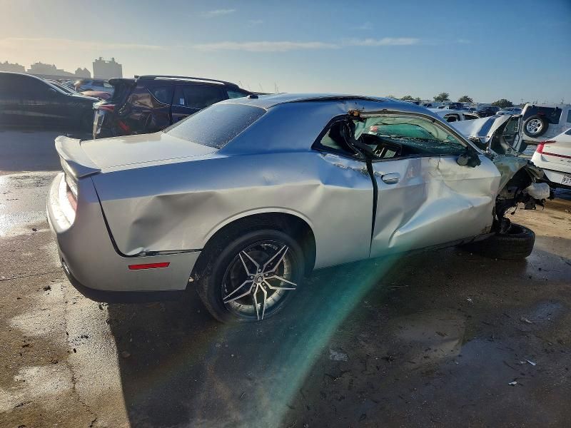 2020 Dodge Challenger sxt
