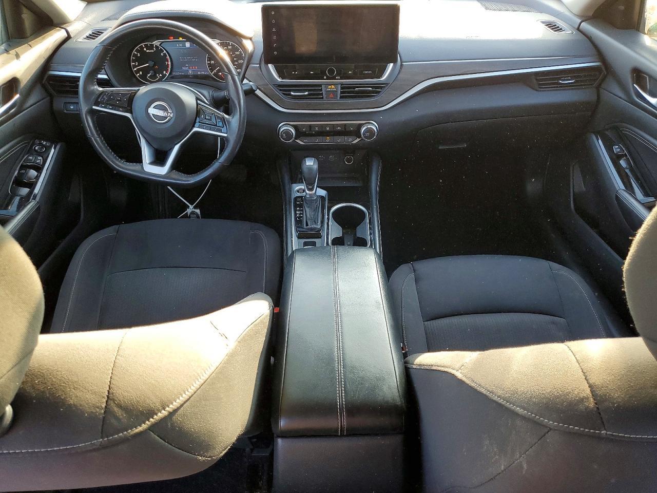 2023 Nissan Altima sv