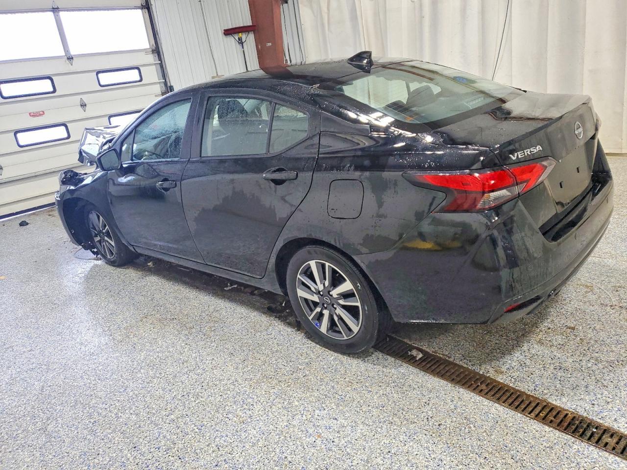 2025 Nissan Versa sv
