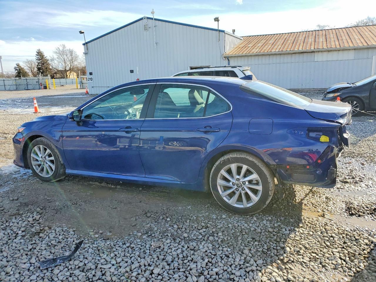 2023 Toyota Camry le