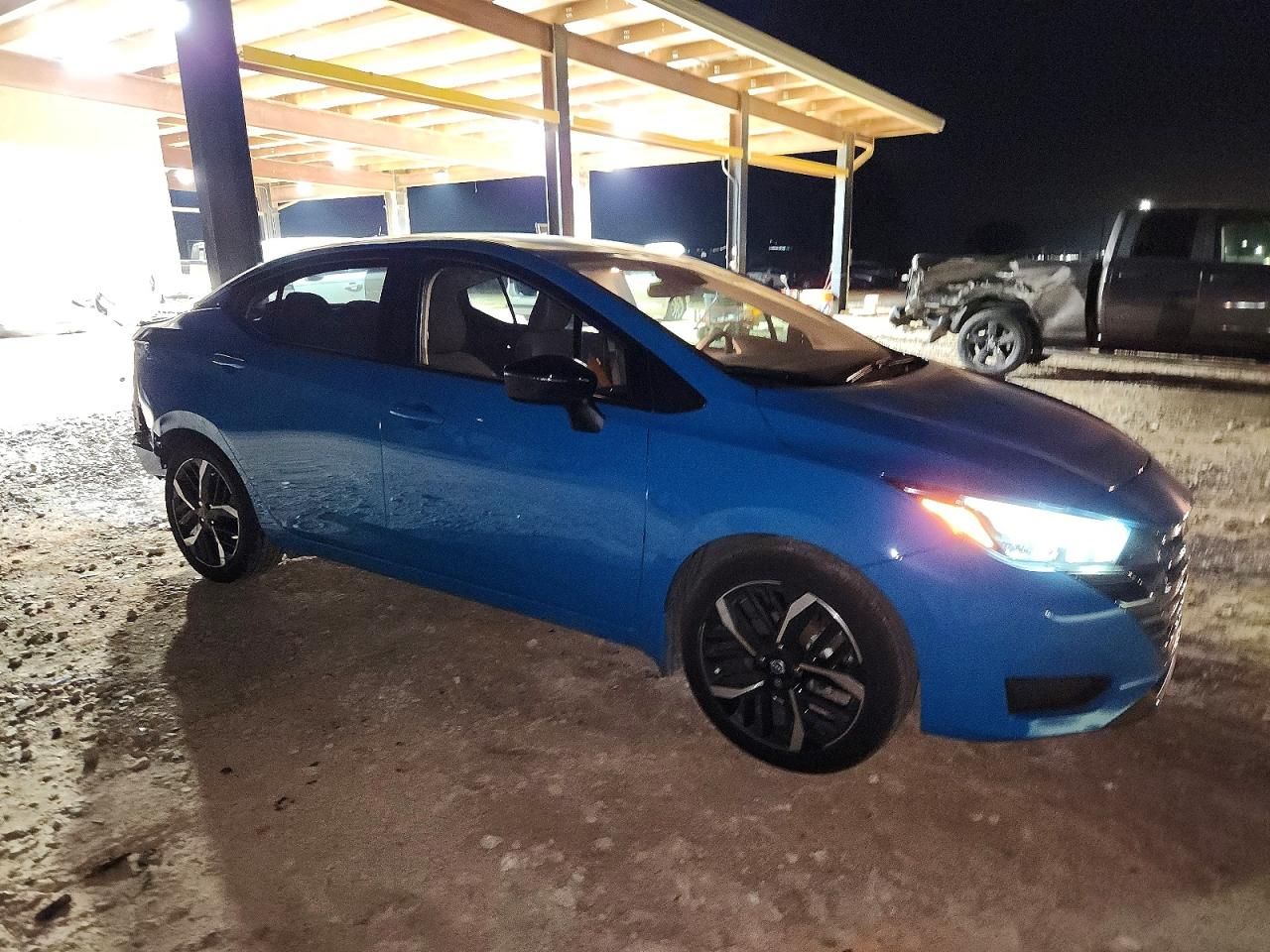 2025 Nissan Versa sr