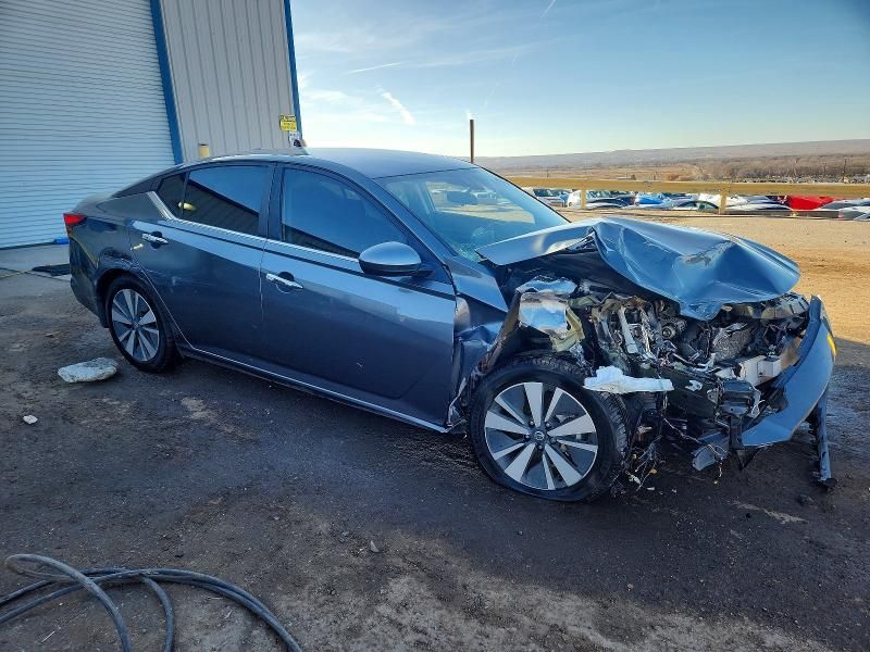 2021 Nissan Altima sv