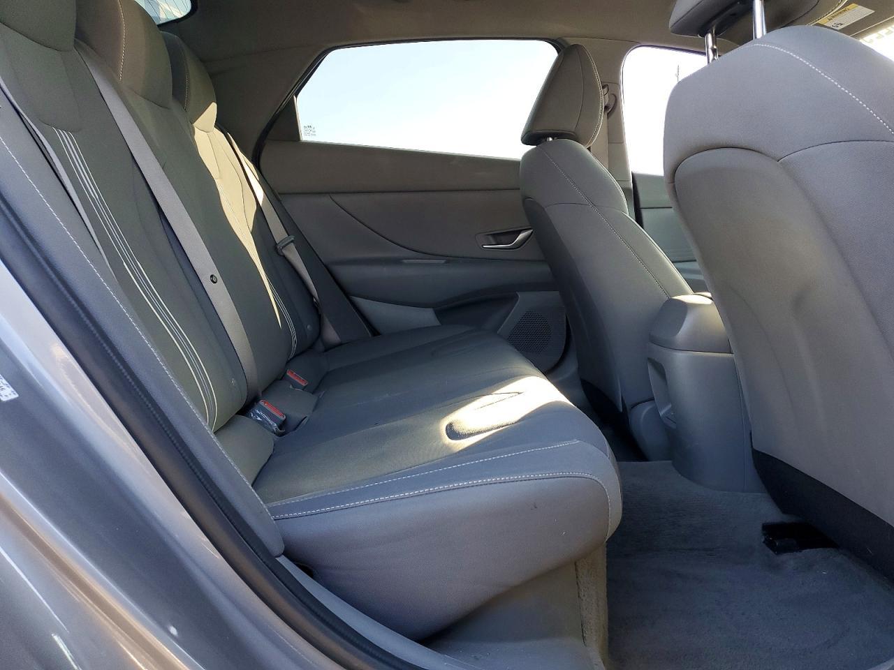 2024 Hyundai Elantra Blue