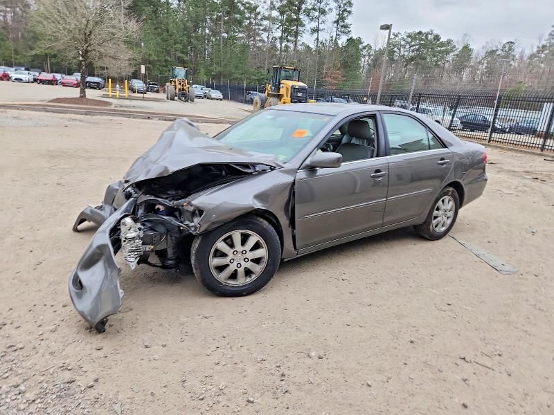2004 Toyota Camry le