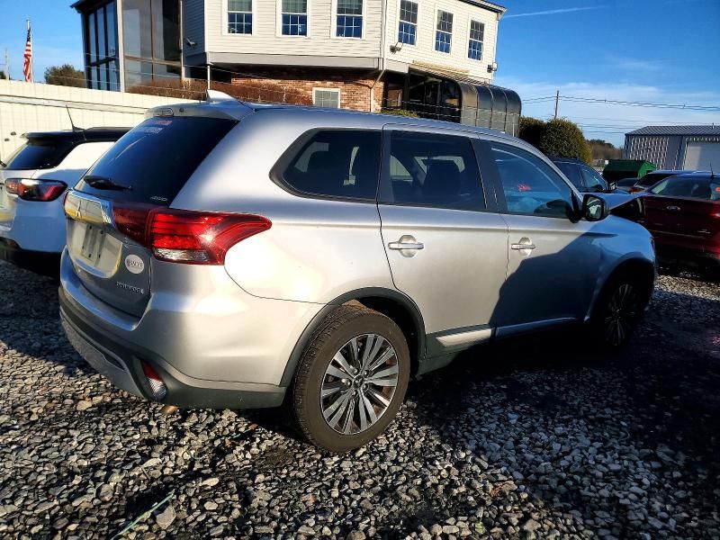 2019 Mitsubishi Outlander se