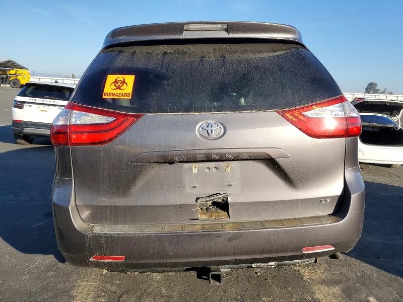 2016 Toyota Sienna le