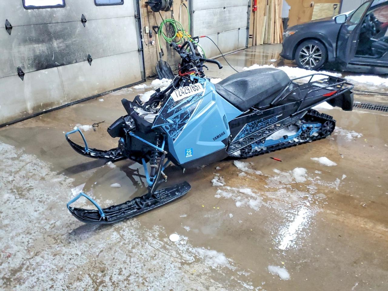 2023 Yama Snowmobile