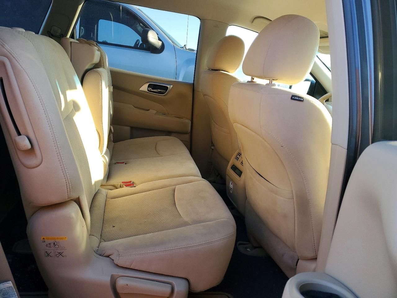 2014 Nissan Pathfinder s