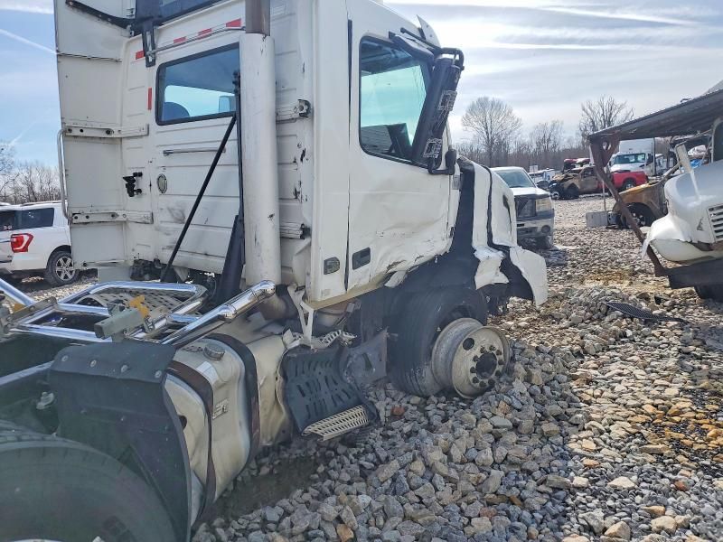 2015 Volvo Vnl Semi Truck