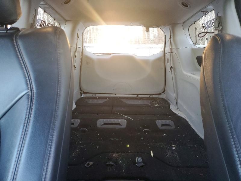 2019 Chrysler Pacifica Touring l