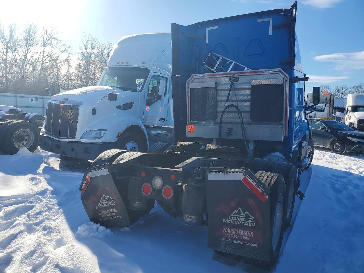 2020 Freightliner Cascadia 126