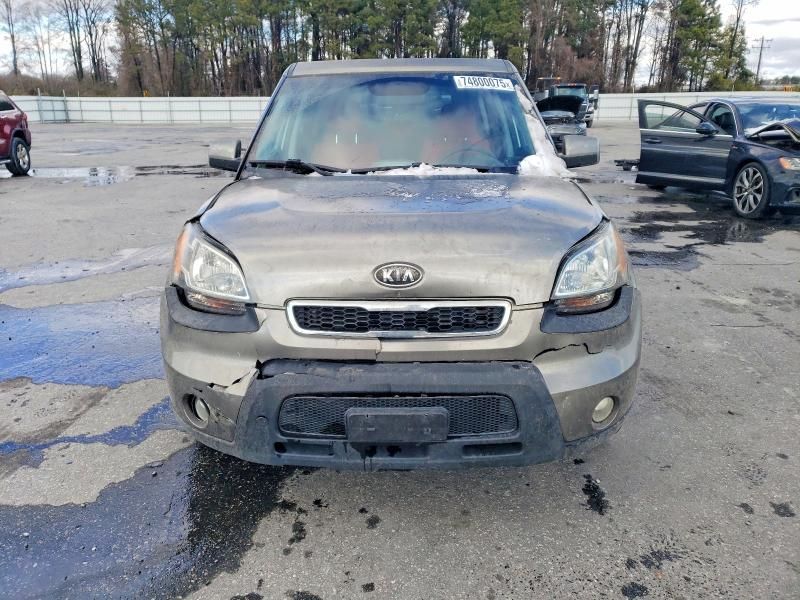 2010 KIA Soul +
