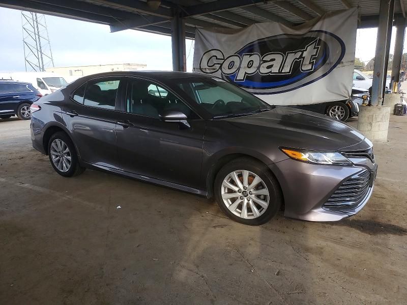 2020 Toyota Camry le