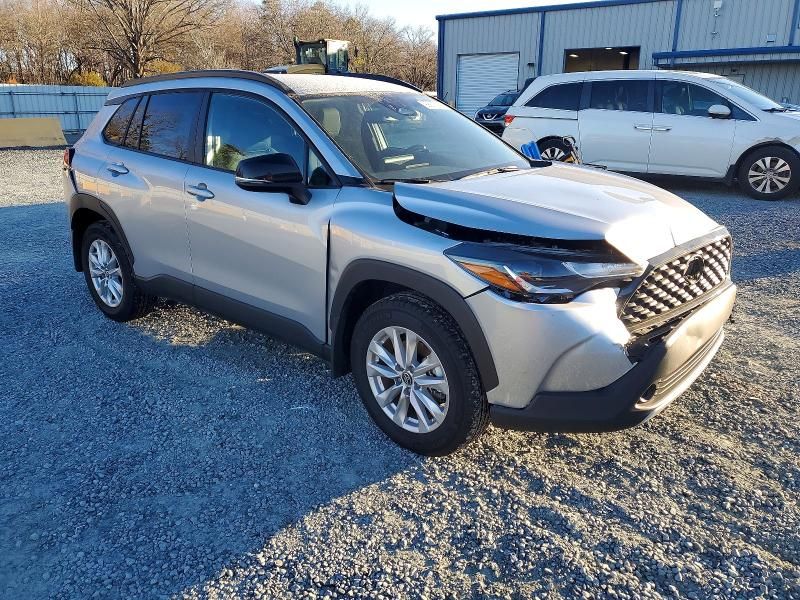 2025 Toyota Corolla Cross le