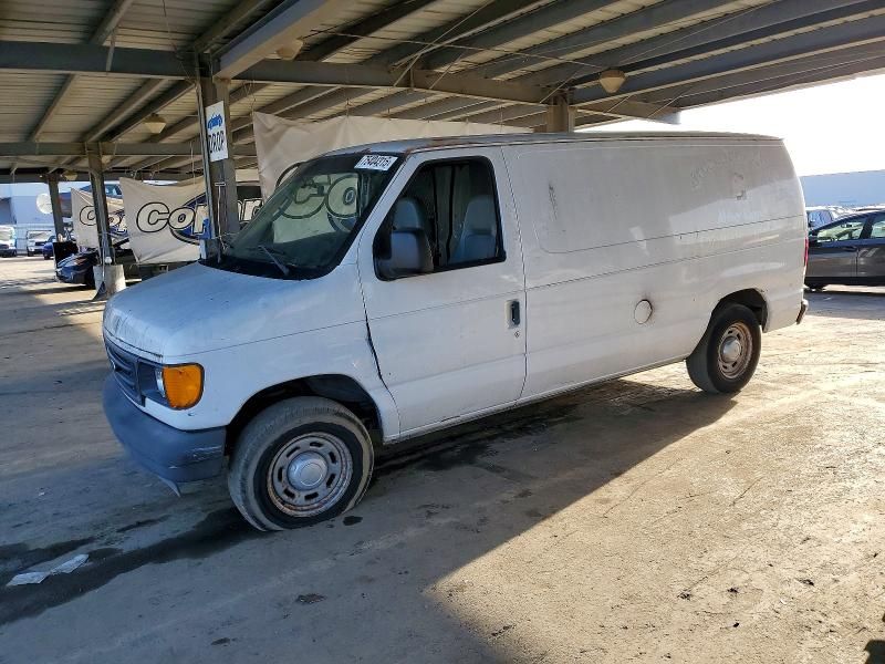 2004 Ford Econoline E150 van