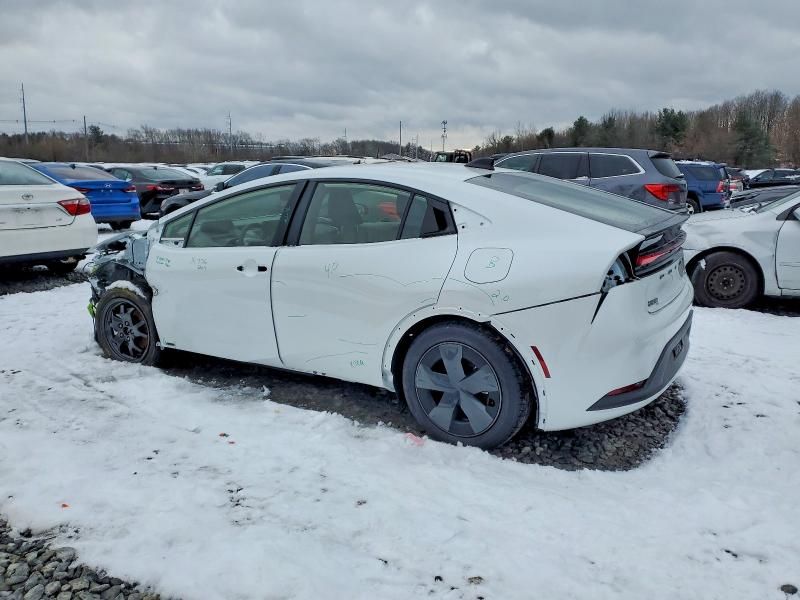 2026 Toyota Prius le