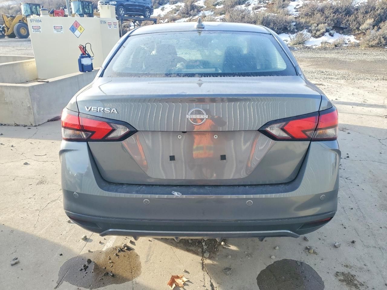 2025 Nissan Versa sv