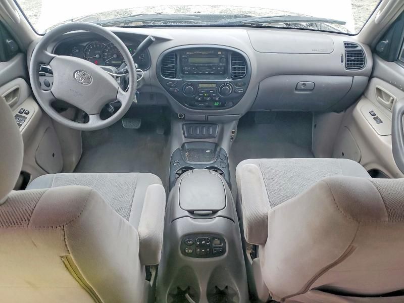 2005 Toyota Sequoia SR5