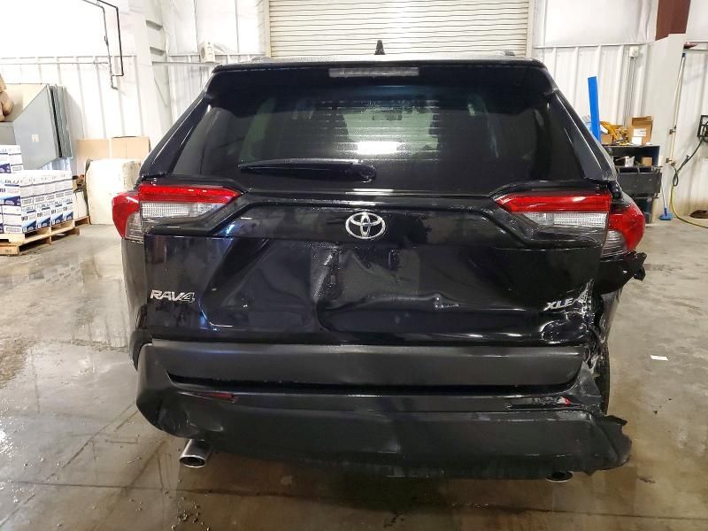 2025 Toyota Rav4 xle