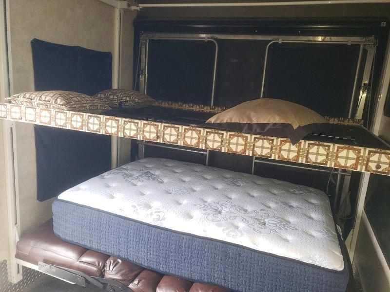 2016 Keystone Raptor