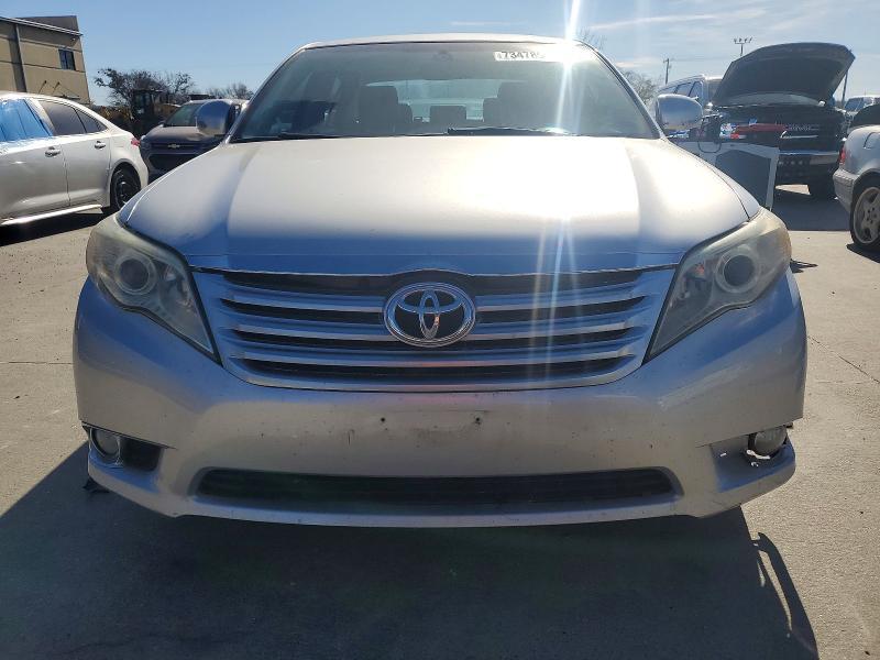 2012 Toyota Avalon Base