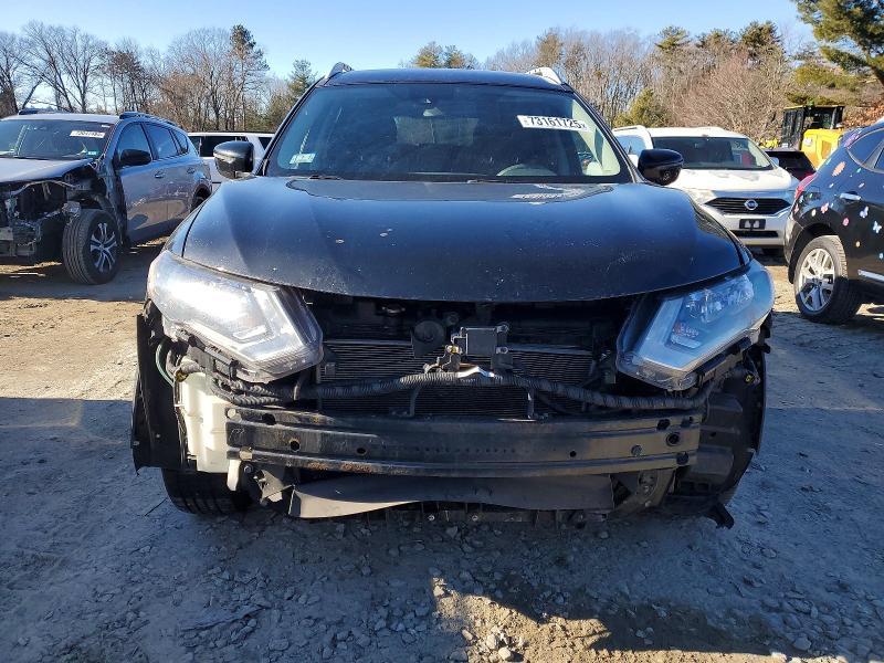 2020 Nissan Rogue sv