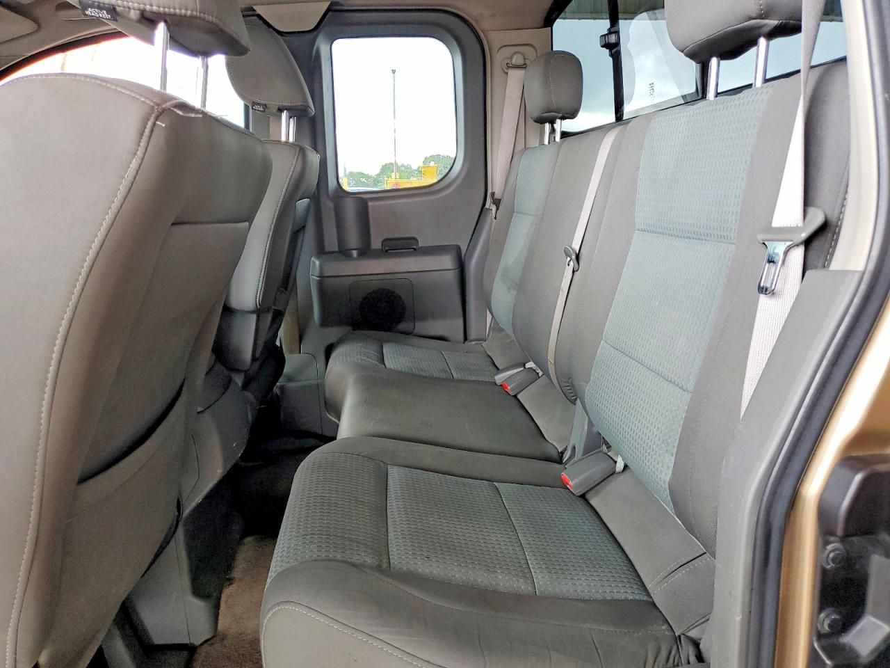 2005 Nissan Titan xe