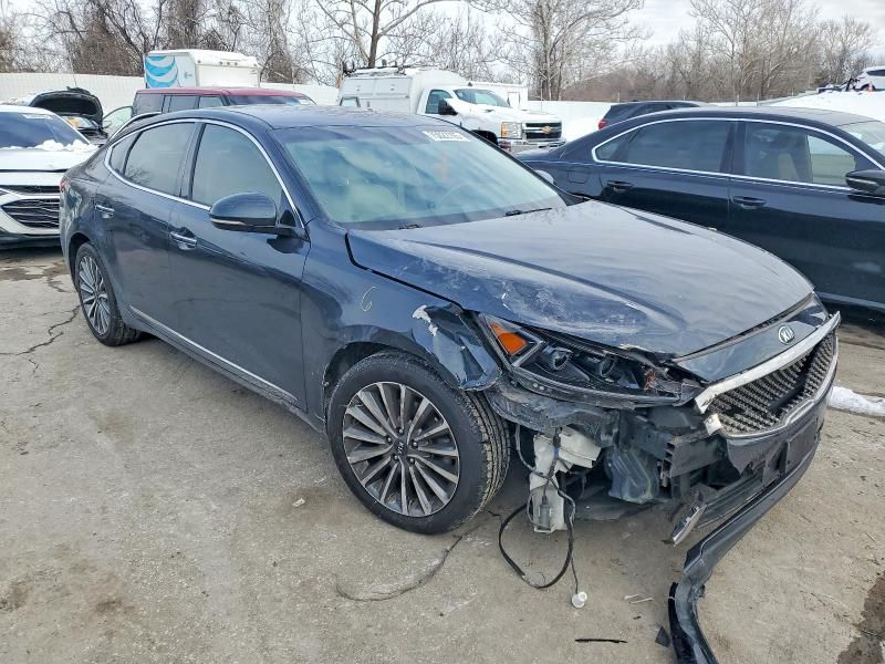 2017 KIA Cadenza Premium