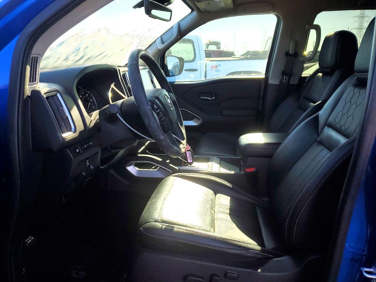 2025 Nissan Frontier SL