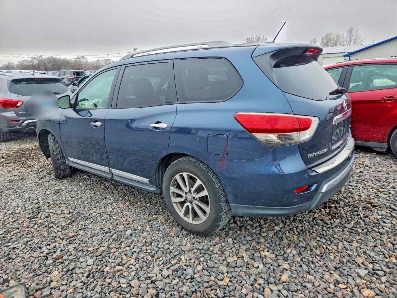 2013 Nissan Pathfinder s