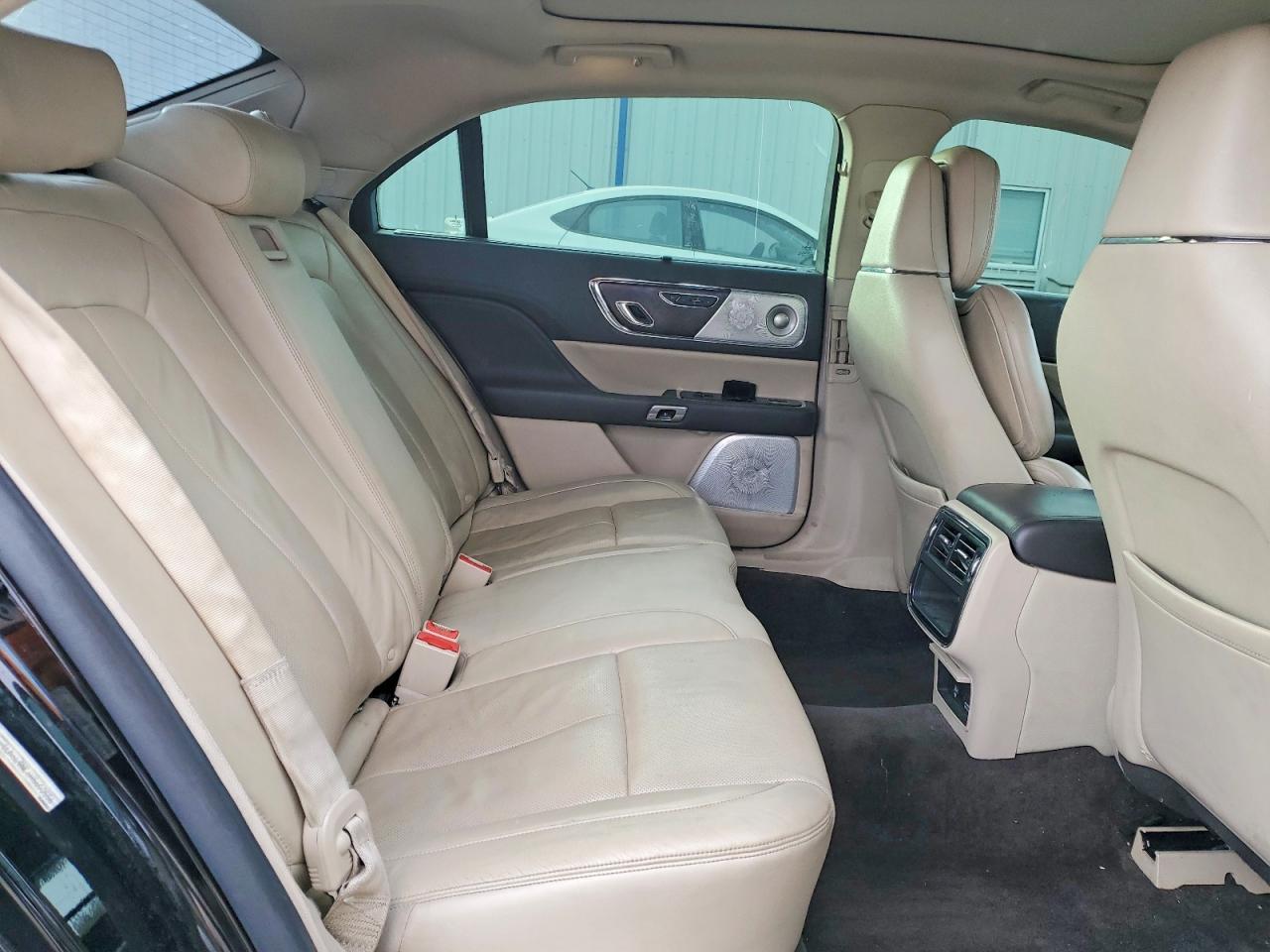 2017 Lincoln Continental Reserve