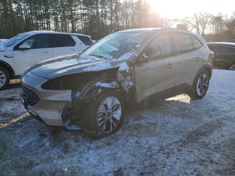 2021 Ford Escape se