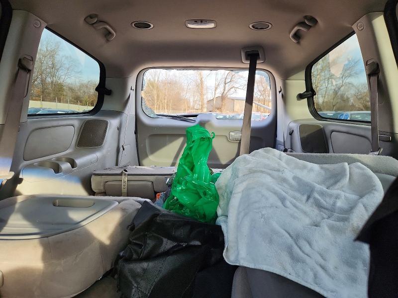 2012 KIA Sedona lx