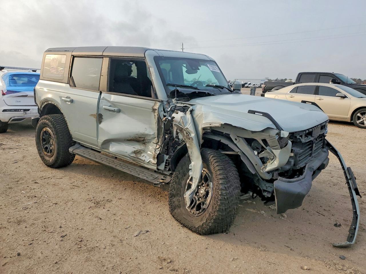 2023 Ford Bronco Base