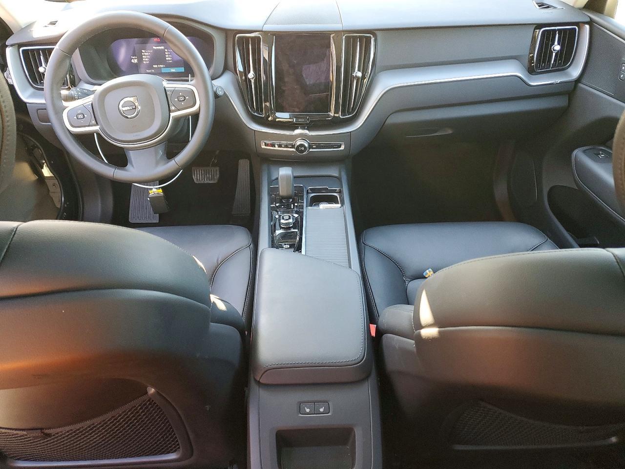 2025 Volvo Xc60 Core