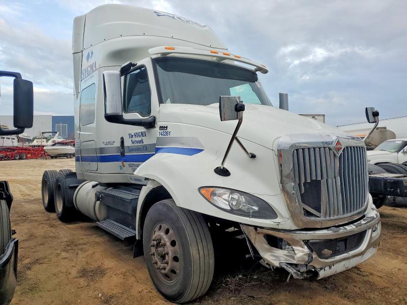 2022 International RH613 Semi Truck