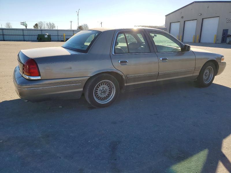 2001 Ford Crown Victoria lx