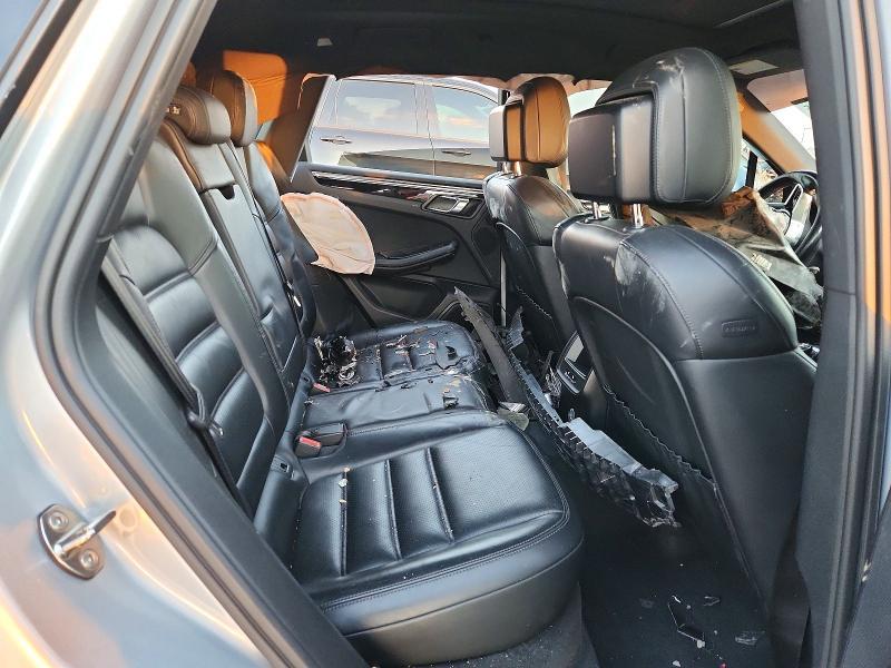2015 Porsche Macan s