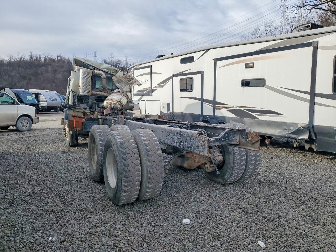 2018 Mack MRU613 Truck Cab AND Chassis