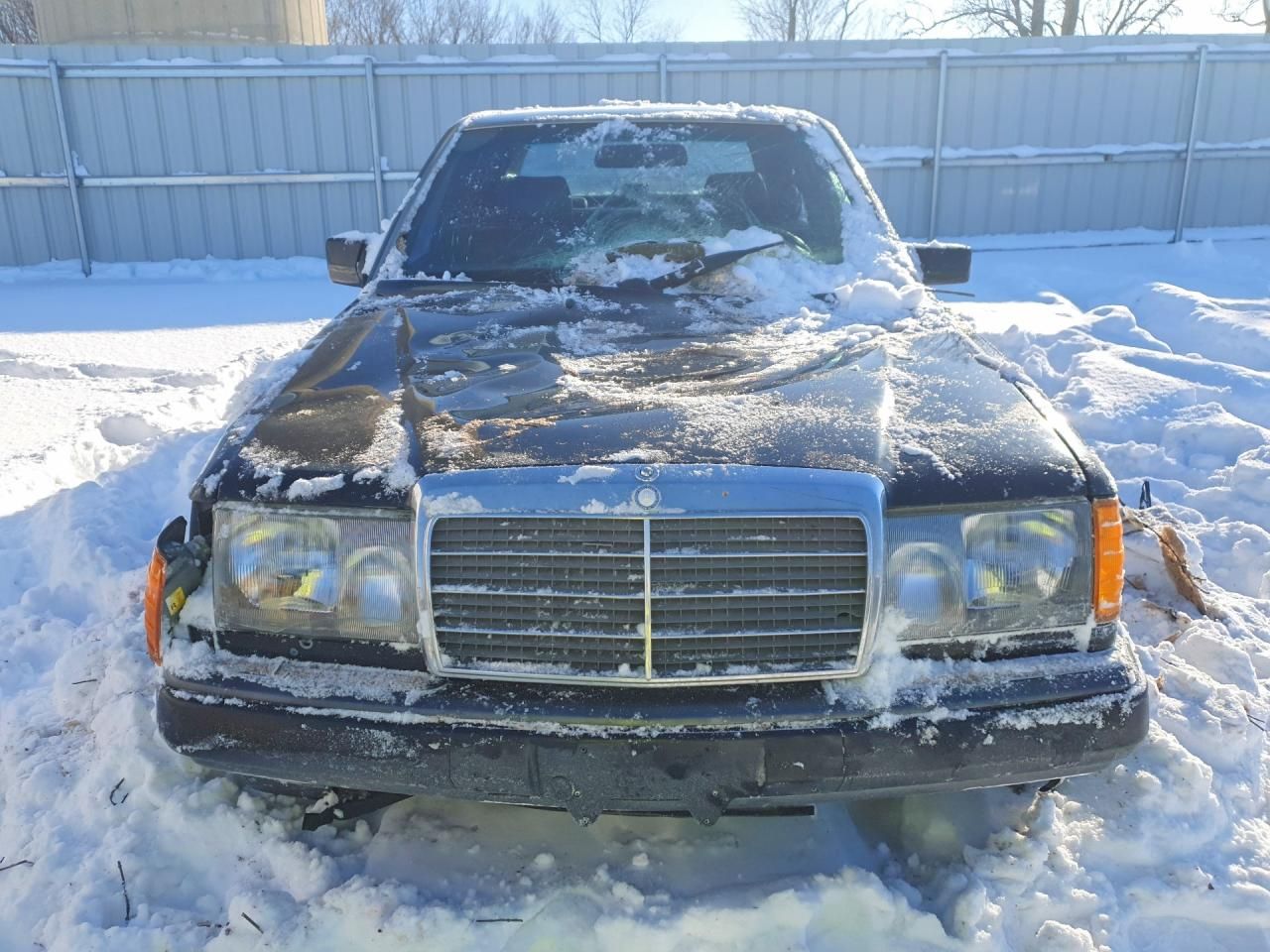 1992 Mercedes-Benz 400 e