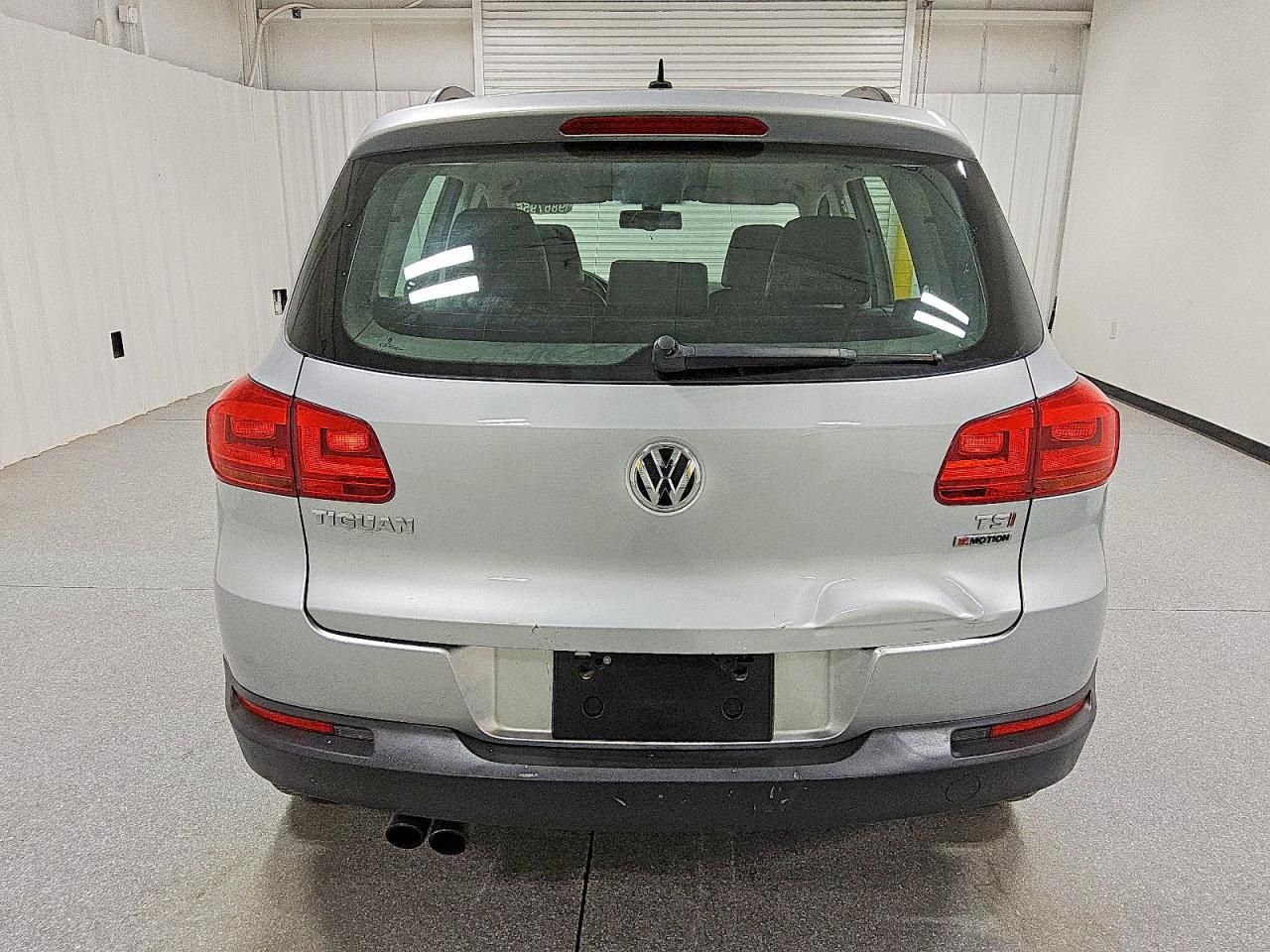 2016 Volkswagen Tiguan s